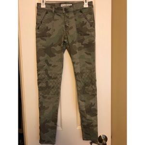 Abercrombie & Fitch Camouflage Skinny Jeans